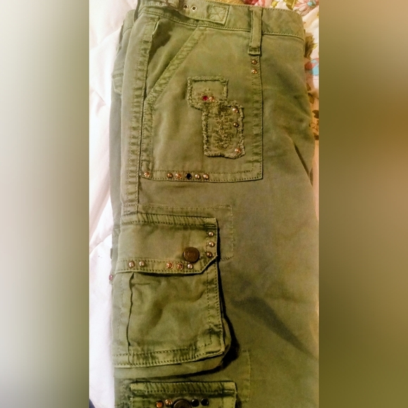 Robin's Jean Embellished Military Cargo Style pants - Picture 4 of 16